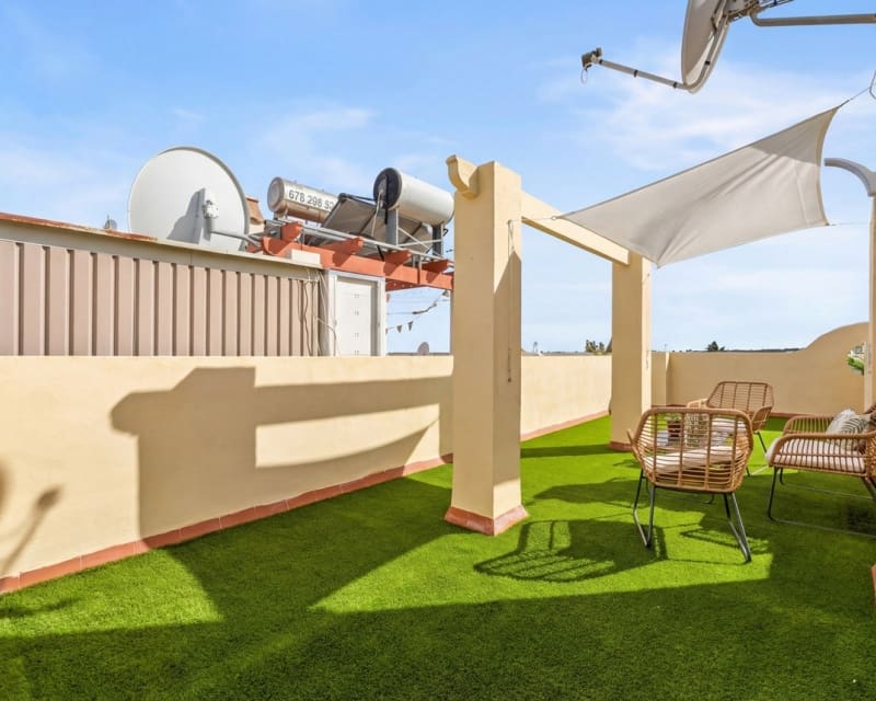 2 soverom Hus til salgs i La Florida med svømmebasseng - € 205 000 (Ref: 9724945)