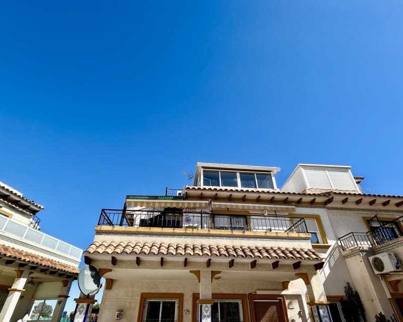 2 slaapkamer Appartement te koop in Orihuela Costa met zwembad - € 189.000 (Ref: 9724946)