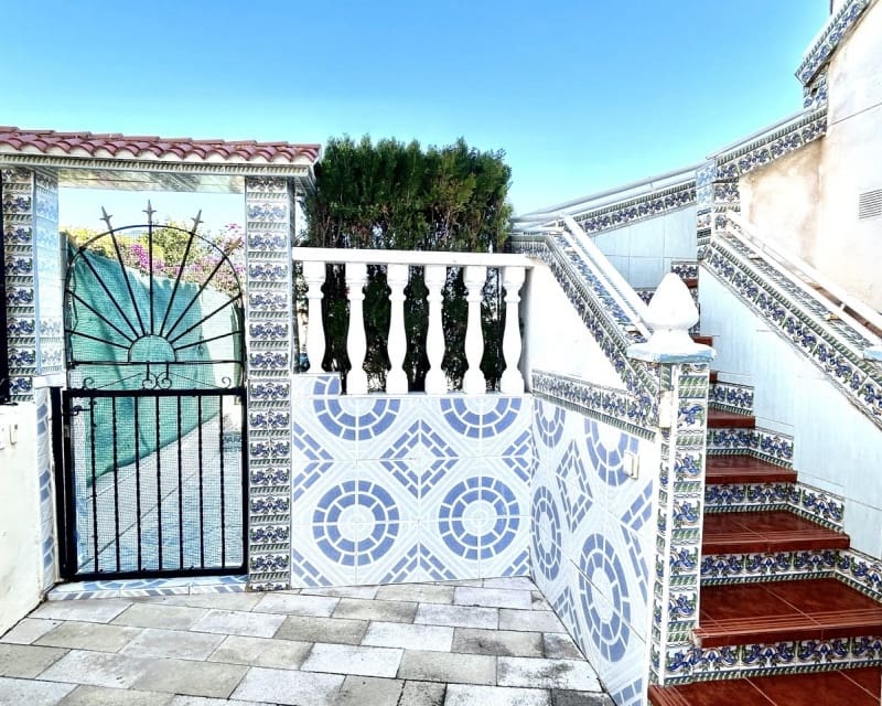 2 slaapkamer Appartement te koop in Orihuela Costa met zwembad - € 189.000 (Ref: 9724946)