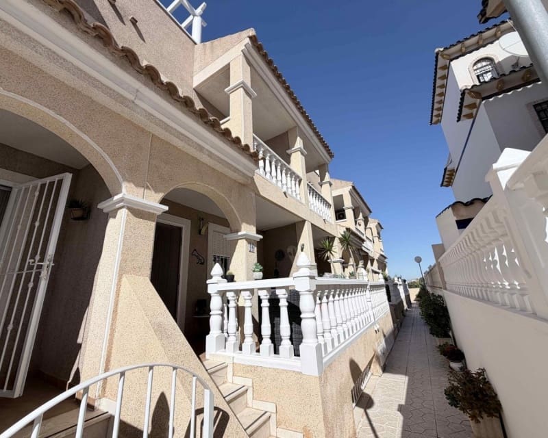 3 slaapkamer Huis te koop in Playa Flamenca met zwembad - € 205.000 (Ref: 9724947)