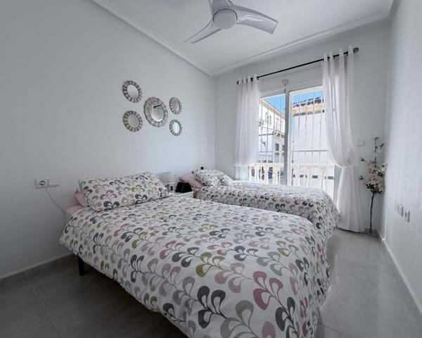 3 slaapkamer Huis te koop in Playa Flamenca, Orihuela met zwembad - € 205.000 (Ref: 9724947)