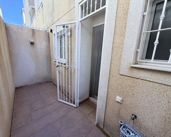 3 slaapkamer Huis te koop in Playa Flamenca, Orihuela met zwembad - € 205.000 (Ref: 9724947)