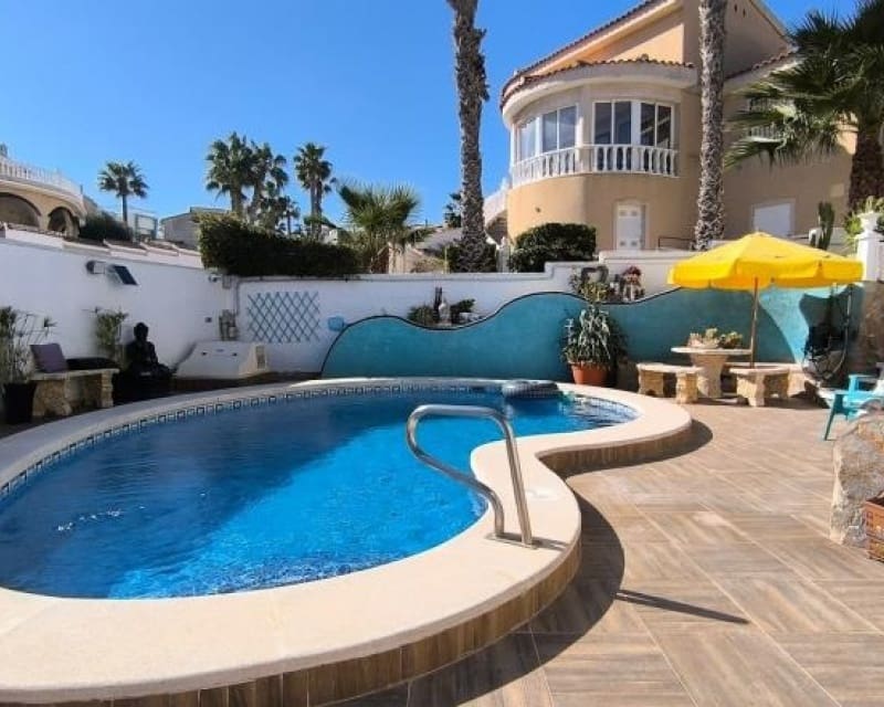 4 soverom Villa til salgs i La Marquesa med svømmebasseng - € 375 000 (Ref: 9724948)