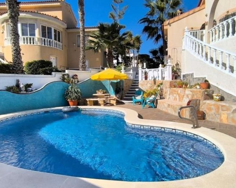 4 soverom Villa til salgs i La Marquesa med svømmebasseng - € 375 000 (Ref: 9724948)