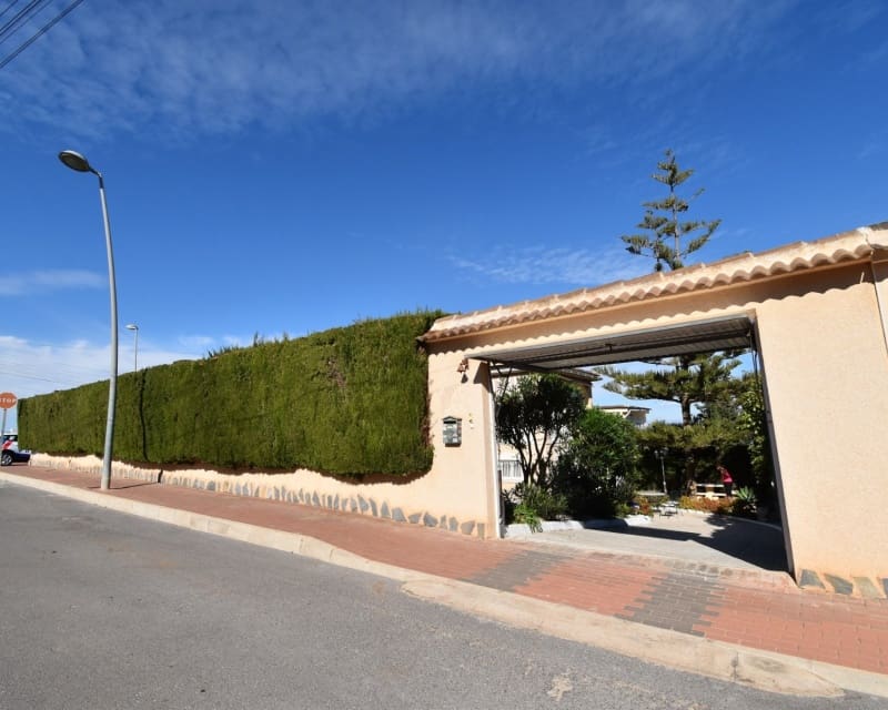 4 soveværelse Byhus til salg i Los Balcones med swimmingpool - € 435.000 (Ref: 9724952)