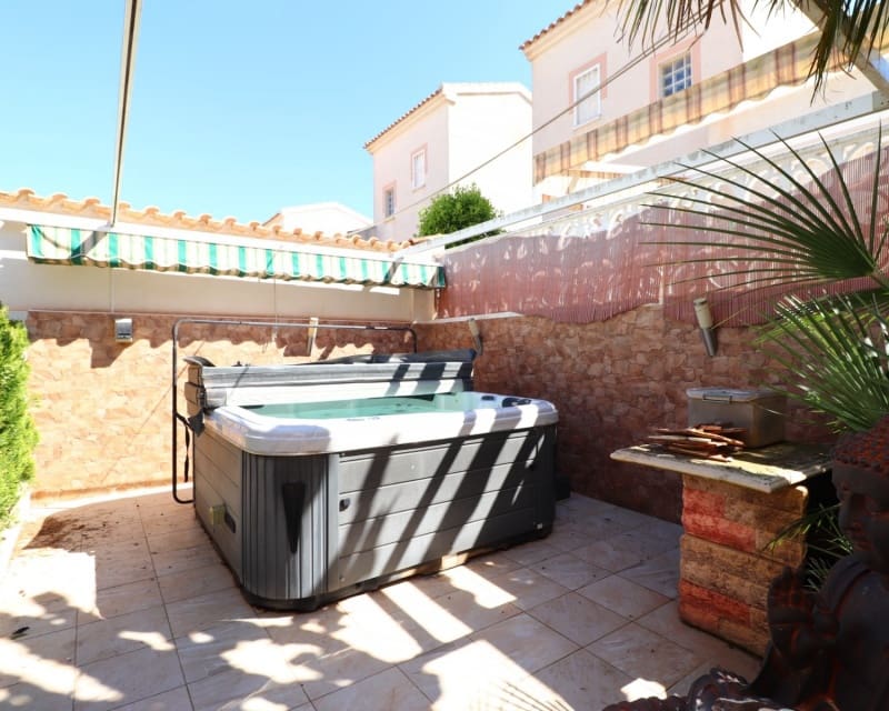 2 chambre Villa/Maison à vendre à Ciudad Quesada - 274 950 € (Ref: 9724953)