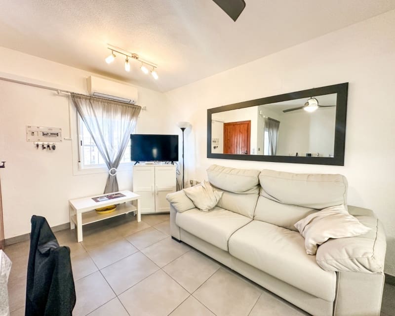 1 bedroom Apartment for sale in Villamartin with pool - € 115,000 (Ref: 9724955)