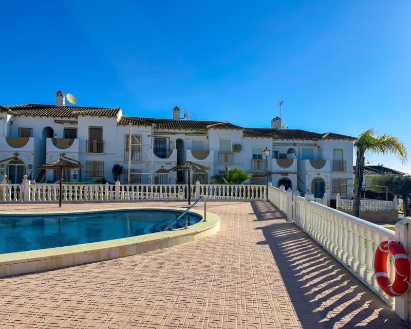 1 bedroom Apartment for sale in Villamartin with pool - € 115,000 (Ref: 9724955)