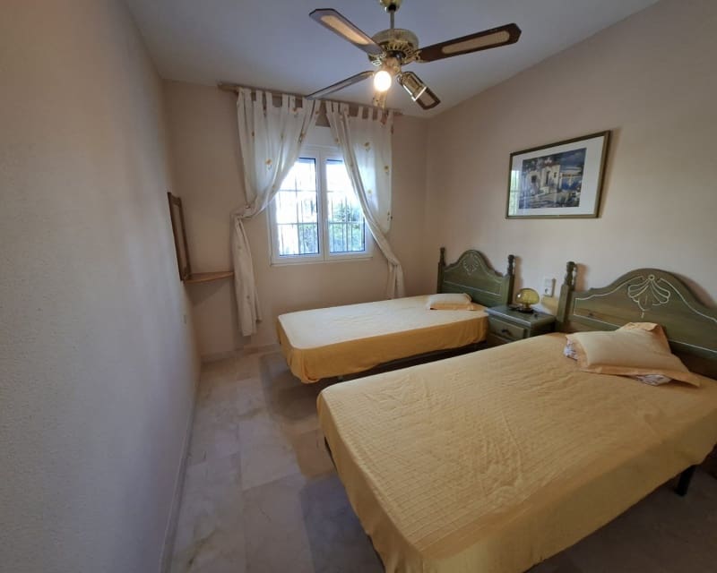 2 bedroom Bungalow for sale in Villamartin with pool - € 229,000 (Ref: 9724956)