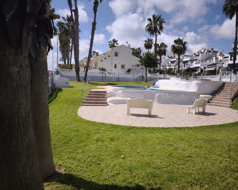 2 bedroom Bungalow for sale in Villamartin with pool - € 229,000 (Ref: 9724956)