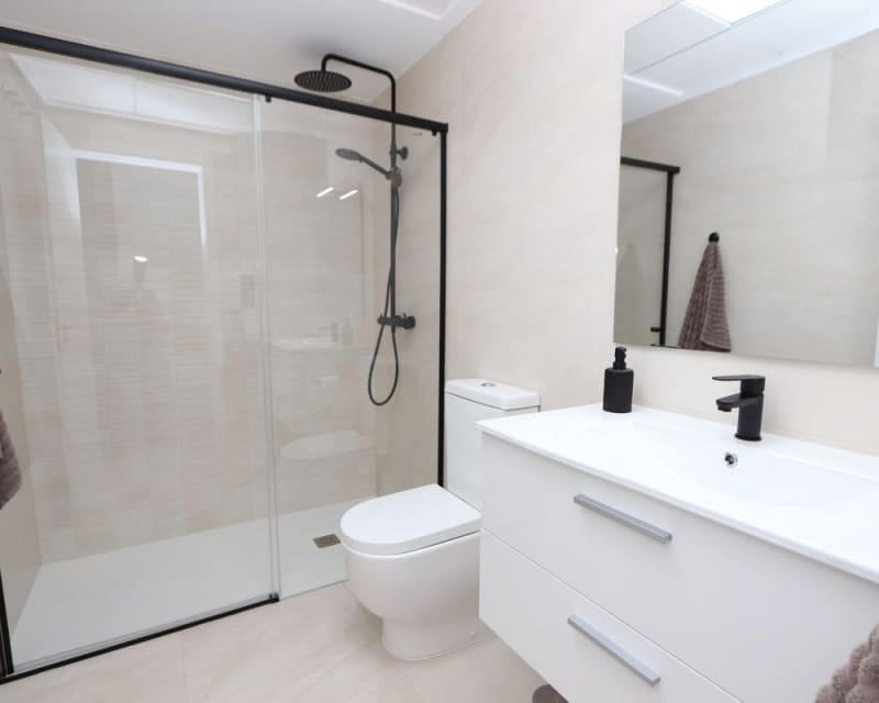 Apartamento de 2 habitaciones en Los Alcázares en venta con piscina - 248.000 € (Ref: 9725070)