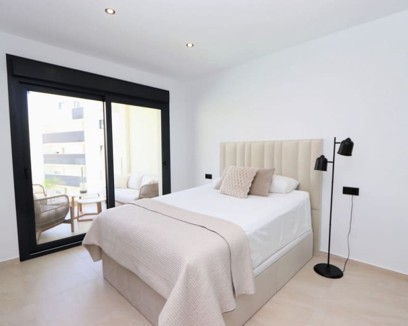 Apartamento de 2 habitaciones en Los Alcázares en venta con piscina - 248.000 € (Ref: 9725070)