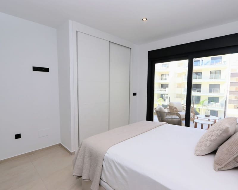 Apartamento de 2 habitaciones en Los Alcázares en venta con piscina - 248.000 € (Ref: 9725070)