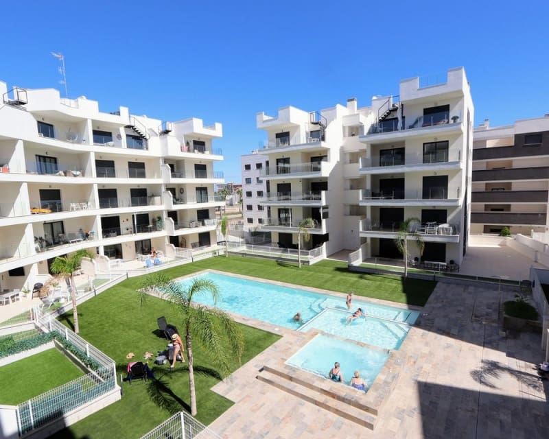 Apartamento de 2 habitaciones en Los Alcázares en venta con piscina - 248.000 € (Ref: 9725070)