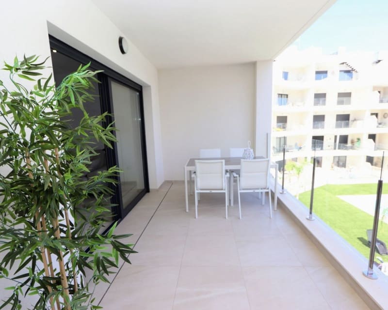 Apartamento de 2 habitaciones en Los Alcázares en venta con piscina - 248.000 € (Ref: 9725070)