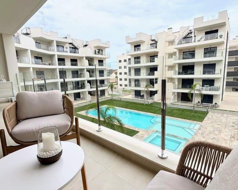 Apartamento de 2 habitaciones en Los Alcázares en venta con piscina - 248.000 € (Ref: 9725070)