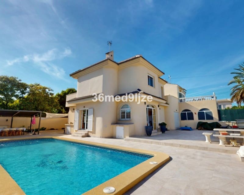 5 bedroom Villa for sale in Los Narejos - € 649,000 (Ref: 9725072)