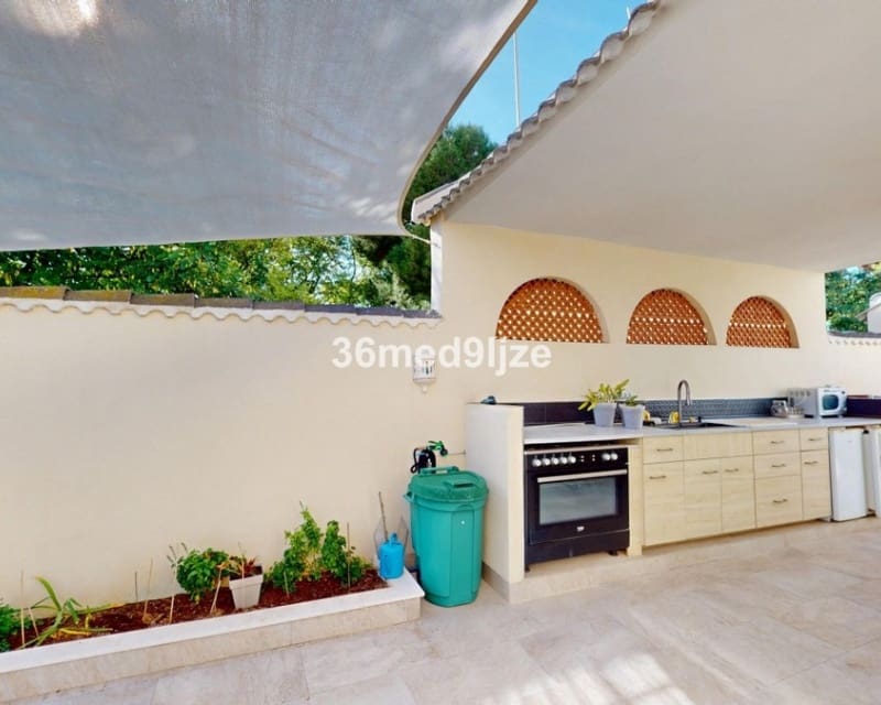 5 bedroom Villa for sale in Los Narejos - € 649,000 (Ref: 9725072)