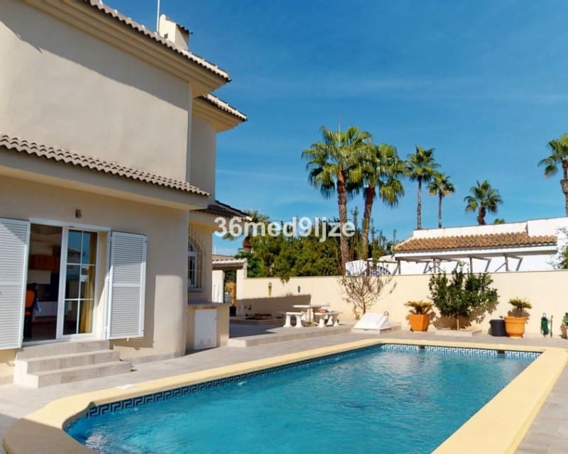 5 bedroom Villa for sale in Los Narejos - € 649,000 (Ref: 9725072)