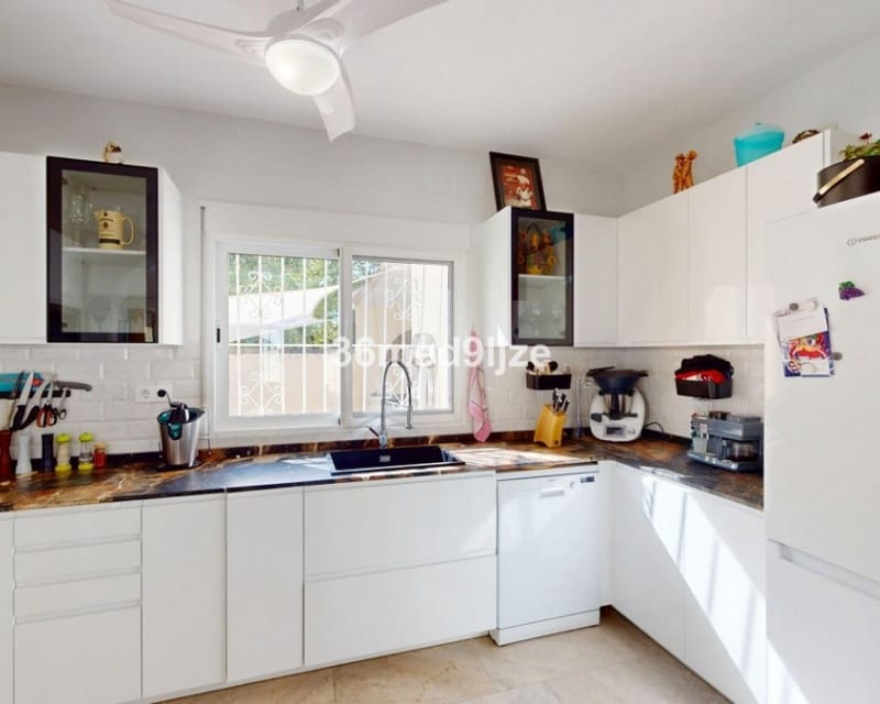 5 bedroom Villa for sale in Los Narejos - € 649,000 (Ref: 9725072)