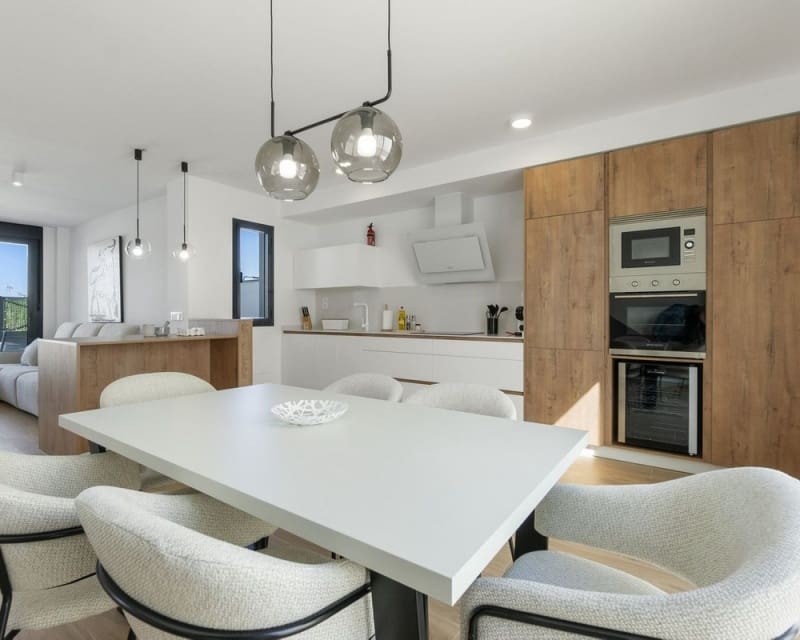 3 soveværelse Villa til salg i Los Alcazares med swimmingpool - € 450.000 (Ref: 9725076)