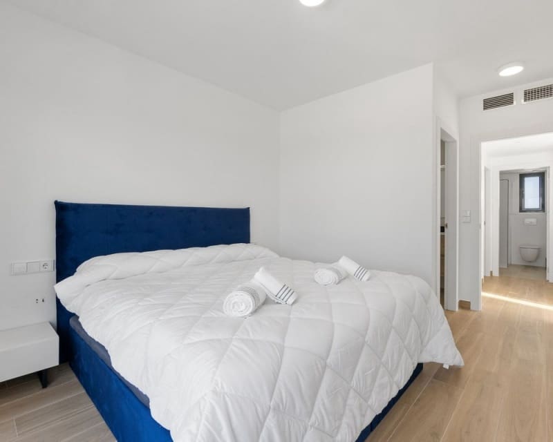 3 soveværelse Villa til salg i Los Alcazares med swimmingpool - € 450.000 (Ref: 9725076)