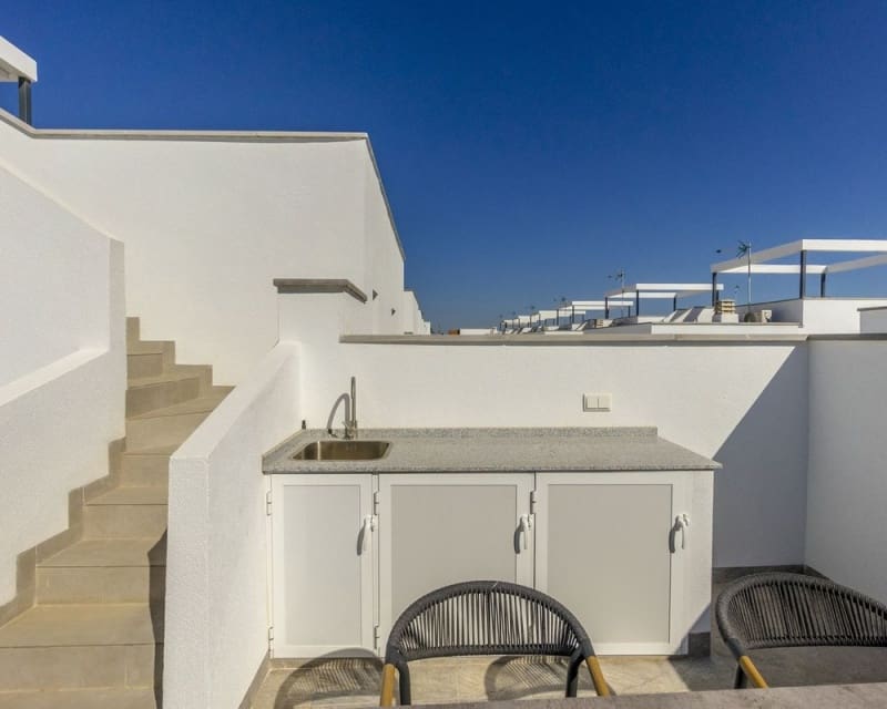 3 soveværelse Villa til salg i Los Alcazares med swimmingpool - € 450.000 (Ref: 9725076)