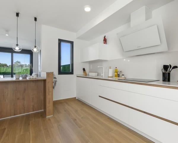 3 soveværelse Villa til salg i Centro, Los Alcázares med swimmingpool - € 450.000 (Ref: 9725076)