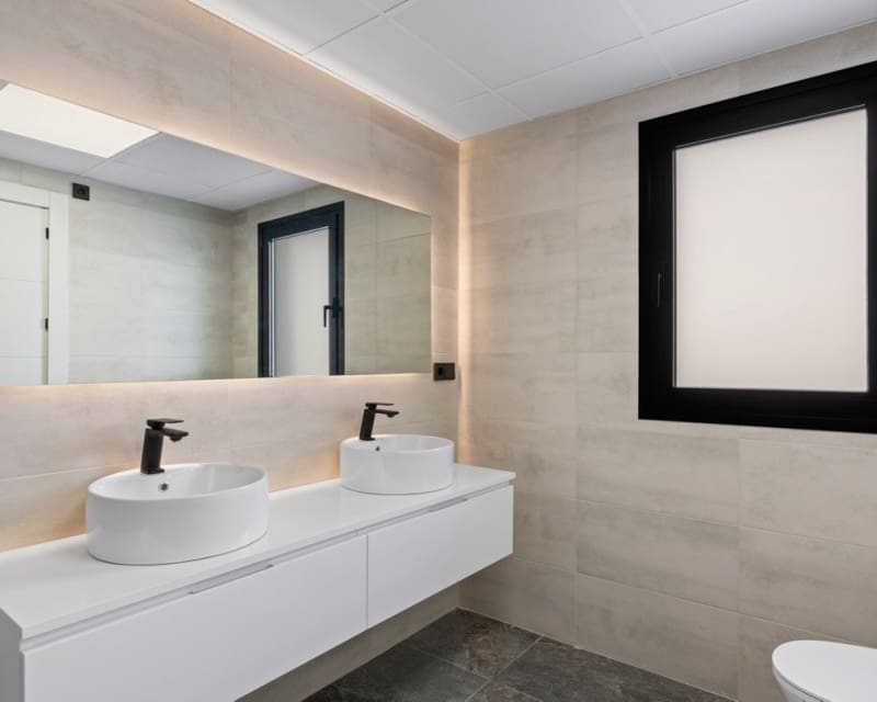 Chalet de 4 habitaciones en Torre de la Horadada en venta con piscina - 698.000 € (Ref: 9725077)