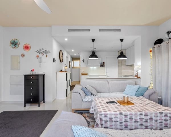 Chalet de 3 habitaciones en Villamartin, Orihuela en venta con piscina - 425.000 € (Ref: 9725078)