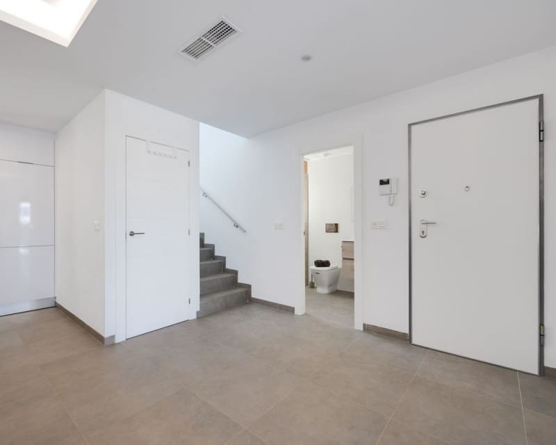 3 quarto Moradia para venda em Los Montesinos com piscina - 369 900 € (Ref: 9725079)