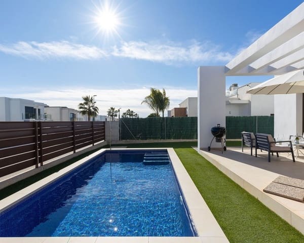 3 makuuhuone Huvila myytävänä paikassa Los Montesinos mukana uima-altaan - 449 900 € (Ref: 9725082)