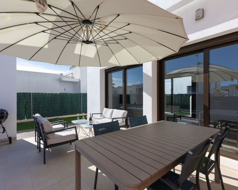 3 makuuhuone Huvila myytävänä paikassa Los Montesinos mukana uima-altaan - 449 900 € (Ref: 9725082)