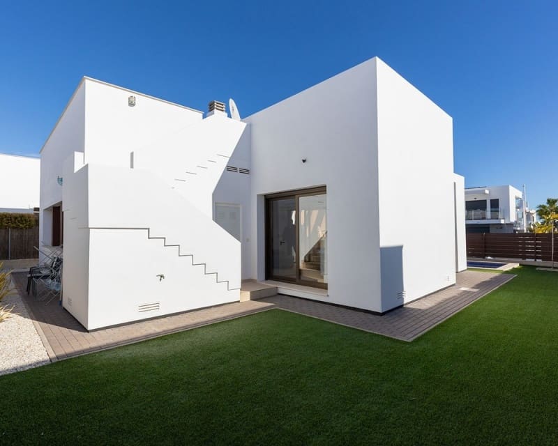 3 makuuhuone Huvila myytävänä paikassa Los Montesinos mukana uima-altaan - 449 900 € (Ref: 9725082)