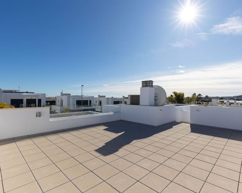 3 makuuhuone Huvila myytävänä paikassa Los Montesinos mukana uima-altaan - 449 900 € (Ref: 9725082)