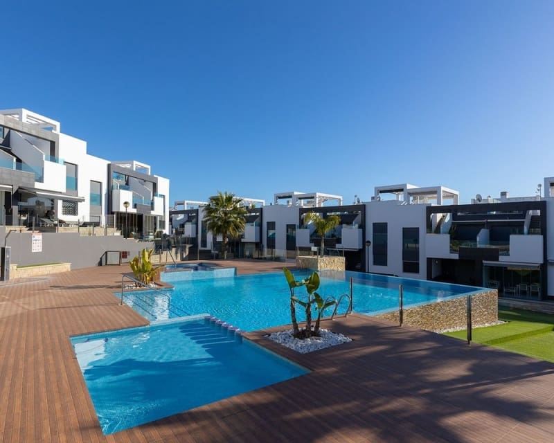 2 slaapkamer Appartement te koop in Orihuela Costa met zwembad - € 274.900 (Ref: 9725083)