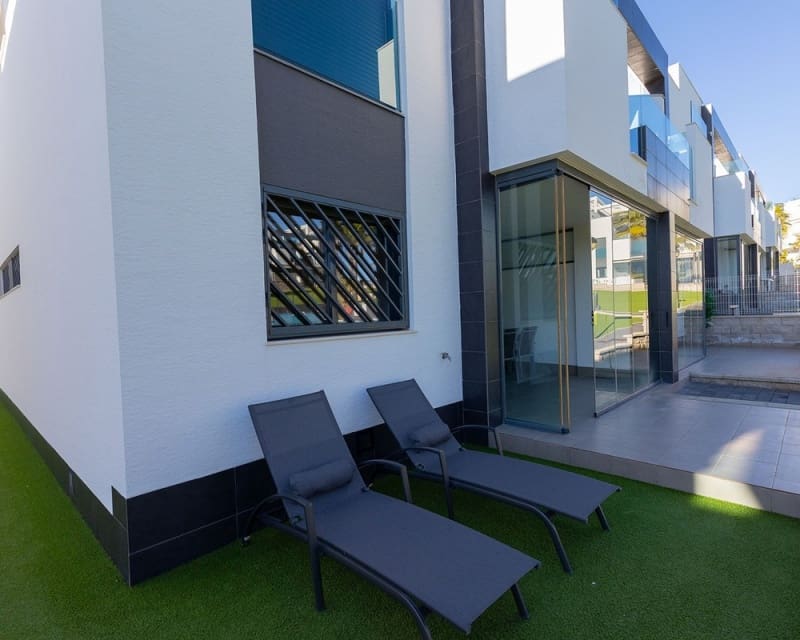 2 slaapkamer Appartement te koop in Orihuela Costa met zwembad - € 274.900 (Ref: 9725083)