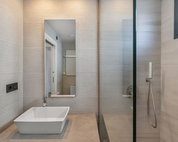 2 slaapkamer Appartement te koop in Punta Prima, Orihuela met zwembad - € 274.900 (Ref: 9725083)