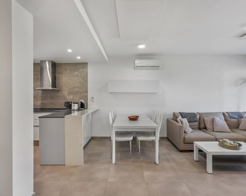 2 slaapkamer Appartement te koop in Orihuela Costa met zwembad - € 274.900 (Ref: 9725083)