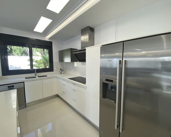 5 soverom Villa til salgs i Dehesa de Campoamor, Orihuela - € 849 000 (Ref: 9725088)