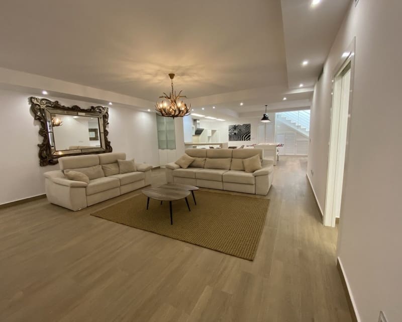 5 bedroom Villa for sale in Dehesa de Campoamor - € 849,000 (Ref: 9725088)