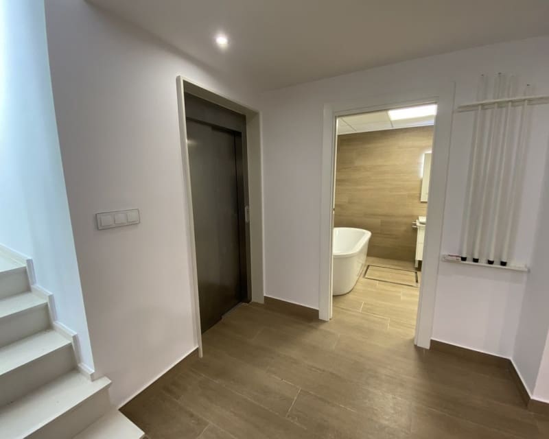 5 bedroom Villa for sale in Dehesa de Campoamor - € 849,000 (Ref: 9725088)