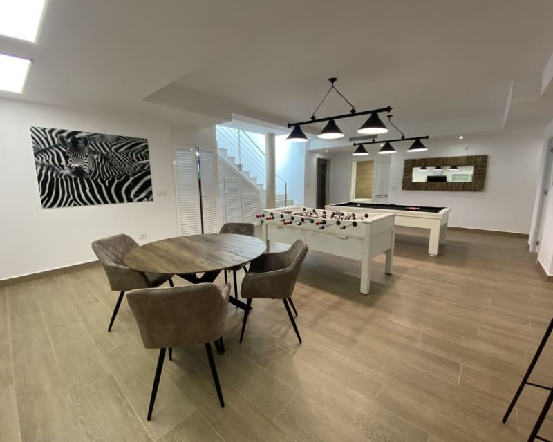 5 bedroom Villa for sale in Dehesa de Campoamor - € 849,000 (Ref: 9725088)