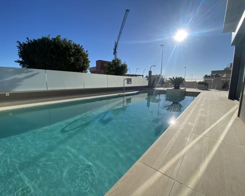 5 bedroom Villa for sale in Dehesa de Campoamor - € 849,000 (Ref: 9725088)