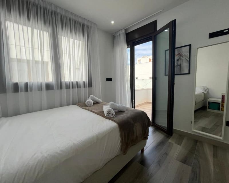 3 makuuhuone Huvila myytävänä paikassa Los Balcones - 479 000 € (Ref: 9725089)