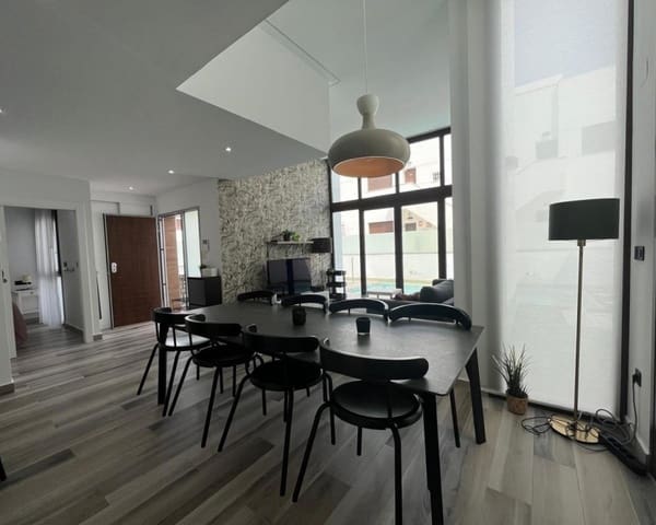 3 makuuhuone Huvila myytävänä paikassa Los Balcones - 479 000 € (Ref: 9725089)