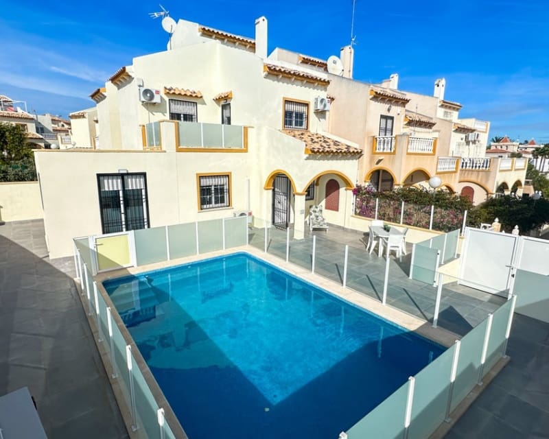 2 sypialnia Dom na sprzedaż w La Zenia z basenem - 339 000 € (Ref: 9725092)