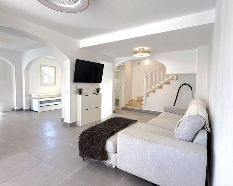 2 sypialnia Dom na sprzedaż w La Zenia z basenem - 339 000 € (Ref: 9725092)