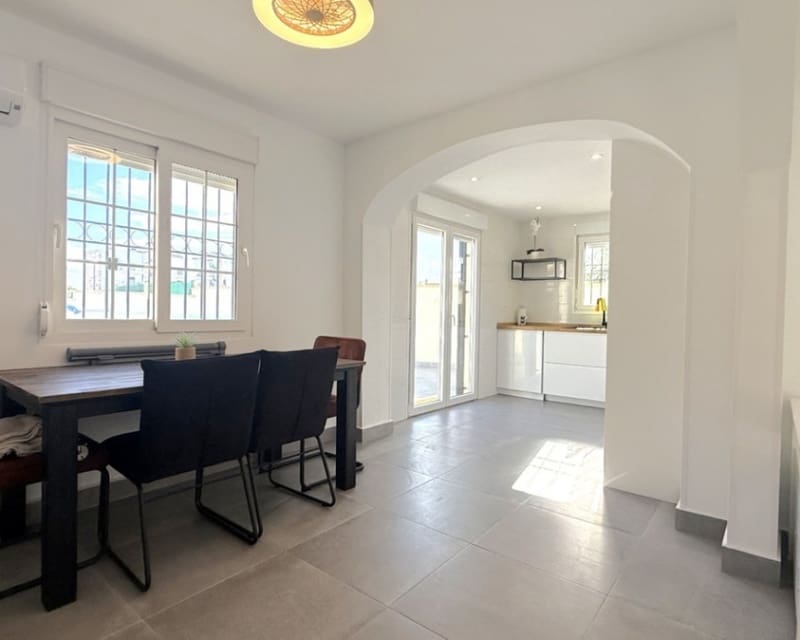 2 sypialnia Dom na sprzedaż w La Zenia z basenem - 339 000 € (Ref: 9725092)