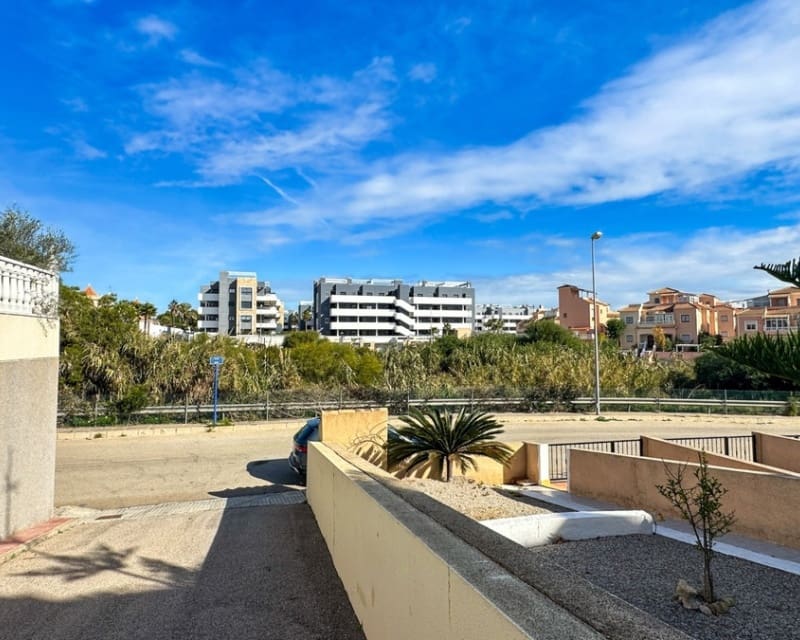 2 sypialnia Dom na sprzedaż w La Zenia z basenem - 339 000 € (Ref: 9725092)